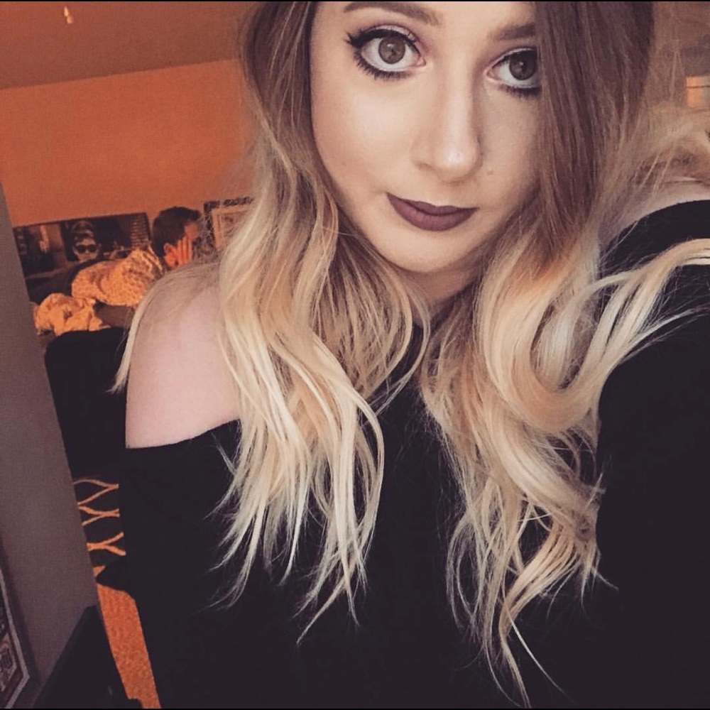 Meet your Posher, Laura